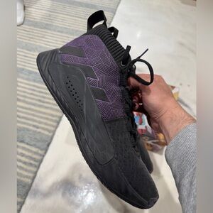 Adidas Dame Lillard marvel: black panther